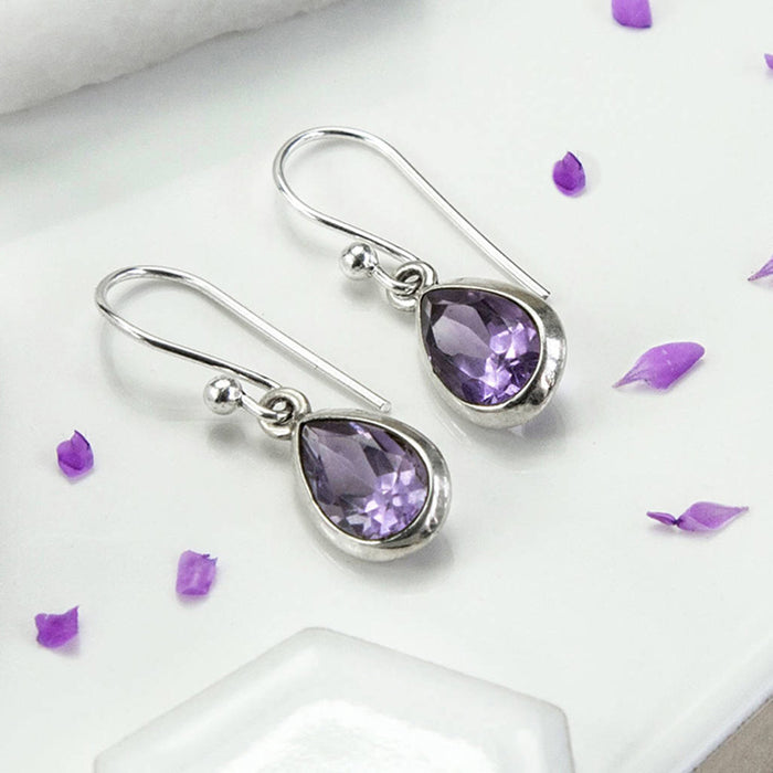 Water drop earrings, elegant earrings for ladies, versatile and elegant accessories