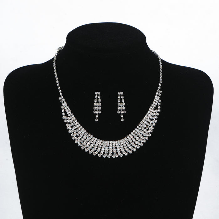 Conjunto de collar y pendientes con diamantes de imitación: joyas elegantes y únicas para mujeres