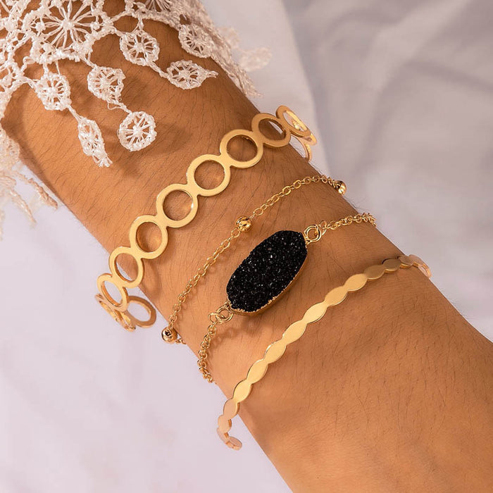 Conjunto de pulseras de diamantes con plumas: conjunto de brazaletes geométricos de varias piezas con conchas y flores