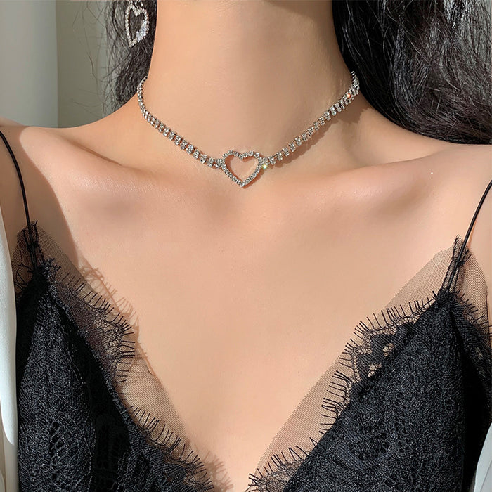 Luxurious Heart Rhinestone Necklace - Unique Statement Choker for Women