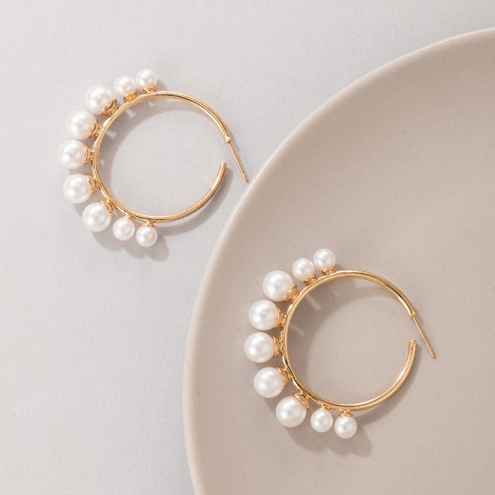 Irregular beads of large and small pearls alloy hoop earrings