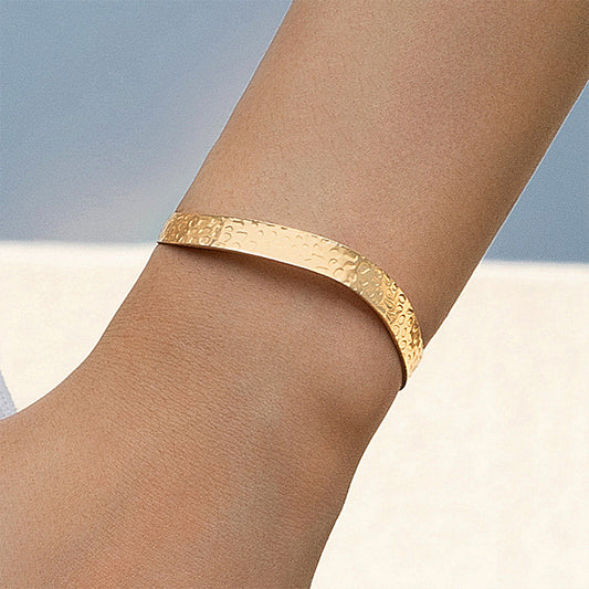 Textured Alloy Bracelet with Geometric Design in a Punk Style