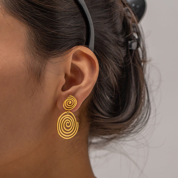 Pendientes colgantes de acero inoxidable chapados en oro de 18 quilates únicos de estilo europeo: joyería de alta gama y moda para mujeres