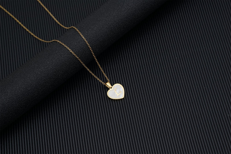 European and American 18K gold heart clavicle necklace, mother-of-pearl pendant letter necklace