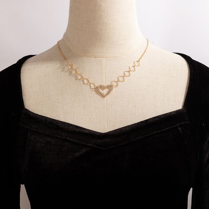 Collar con colgante de corazón geométrico para mujer: pieza llamativa y de moda con estilo INS