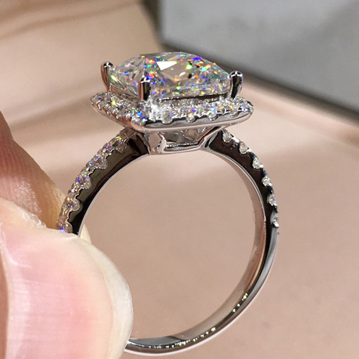 Anillo de boda femenino con ocho corazones y ocho flechas de circonita bañado en cobre y platino