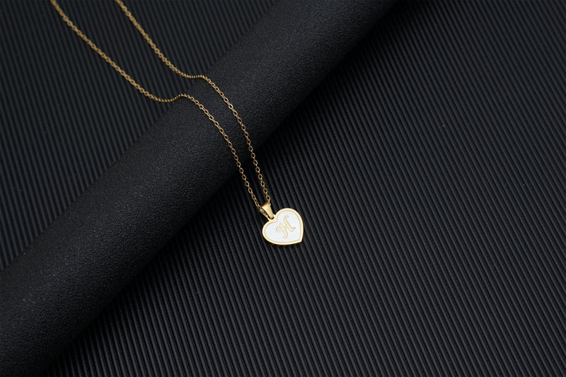 European and American 18K gold heart clavicle necklace, mother-of-pearl pendant letter necklace