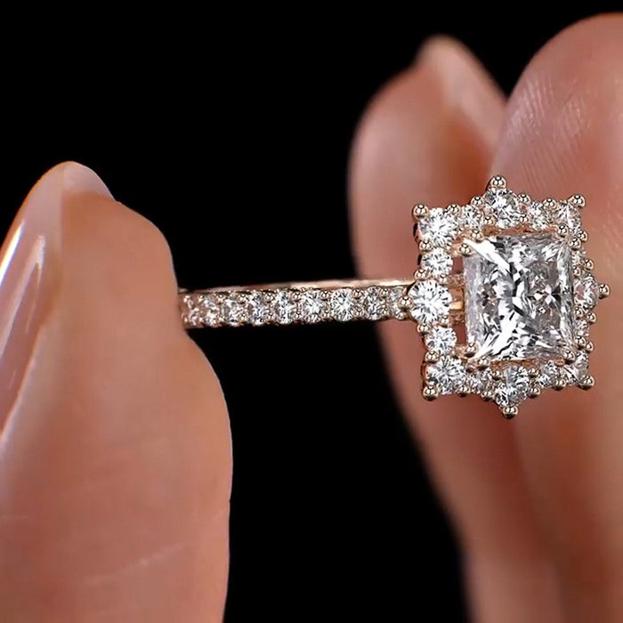 Anillo cuadrado pequeño de lujo ligero con diseño de nicho, anillo cuadrilátero