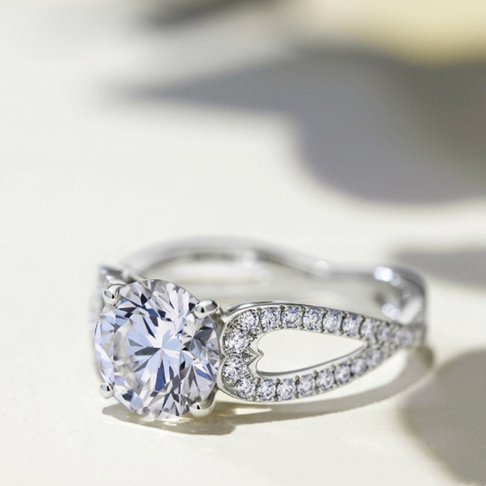 Hollow cross four claw ring wedding proposal engagement ring