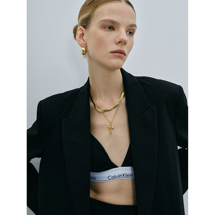 Collar con colgante de cruz de acero inoxidable bañado en oro de 18 quilates: diseño minimalista de acero de titanio para mujer