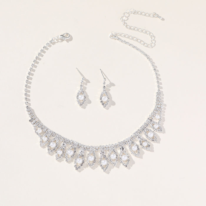 Bridal Rhinestone Necklace Set - Classic Jewelry for Weddings and Photoshoots