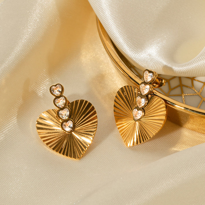 Pendientes de acero inoxidable chapado en oro de 18 quilates con forma de corazón y circonita blanca de estilo vintage europeo: joyería de moda para mujer