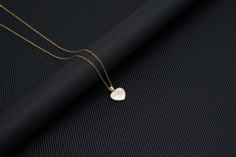 European and American 18K gold heart clavicle necklace, mother-of-pearl pendant letter necklace