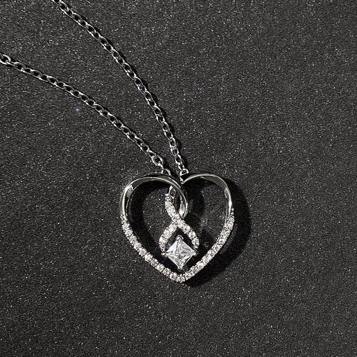 Heart Shaped Zirconia Pendant Clavicle Necklace Valentine's Day Gift