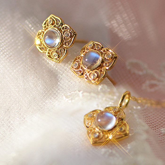 Four-leaf clover hollow pendant earrings vintage set