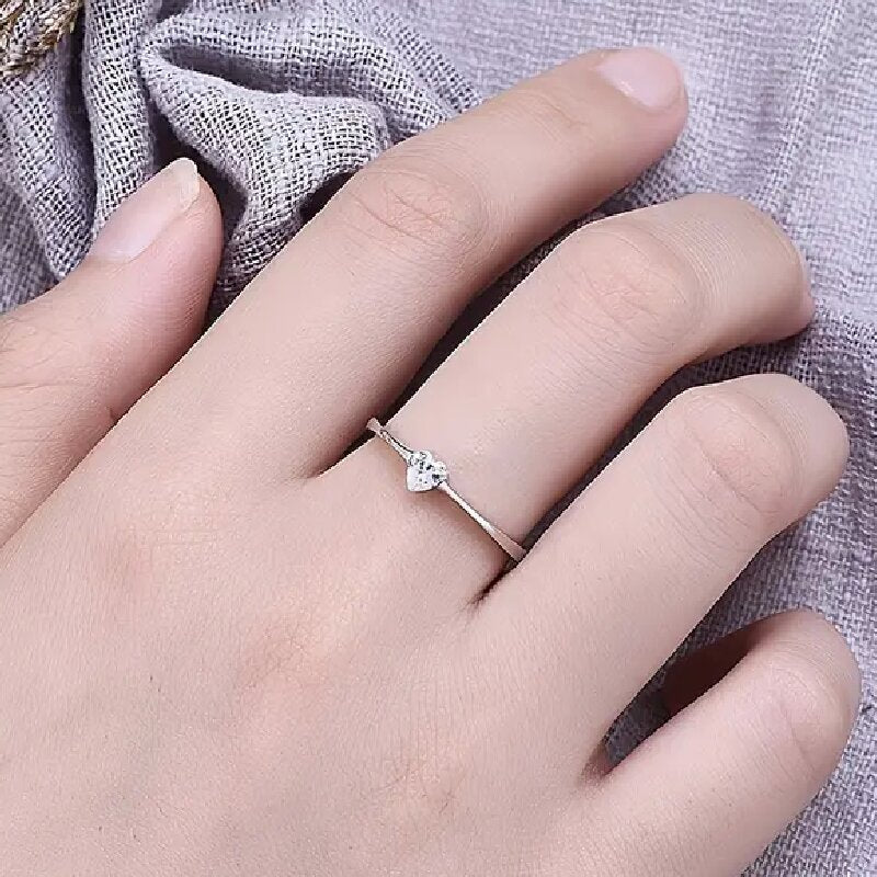 Anillo de pareja en forma de corazón, anillo en forma de corazón súper brillante para mujer