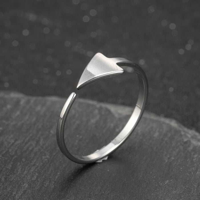 European and American simple arrow rings, wholesale of small and fresh stainless steel open rings