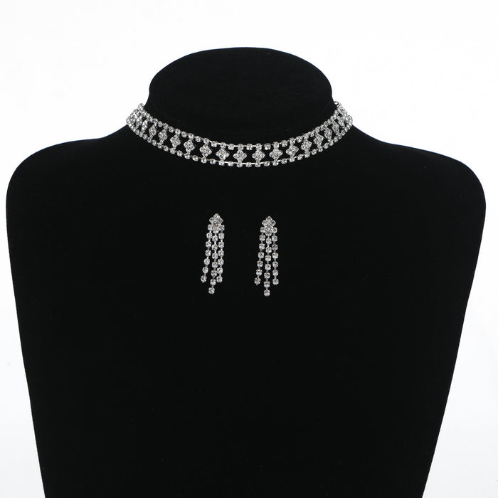 Conjunto de collar y pendientes de alta gama: diseño minimalista con diamantes de imitación