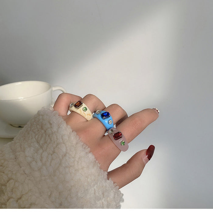 Hand-inlaid gemstone acrylic resin ring