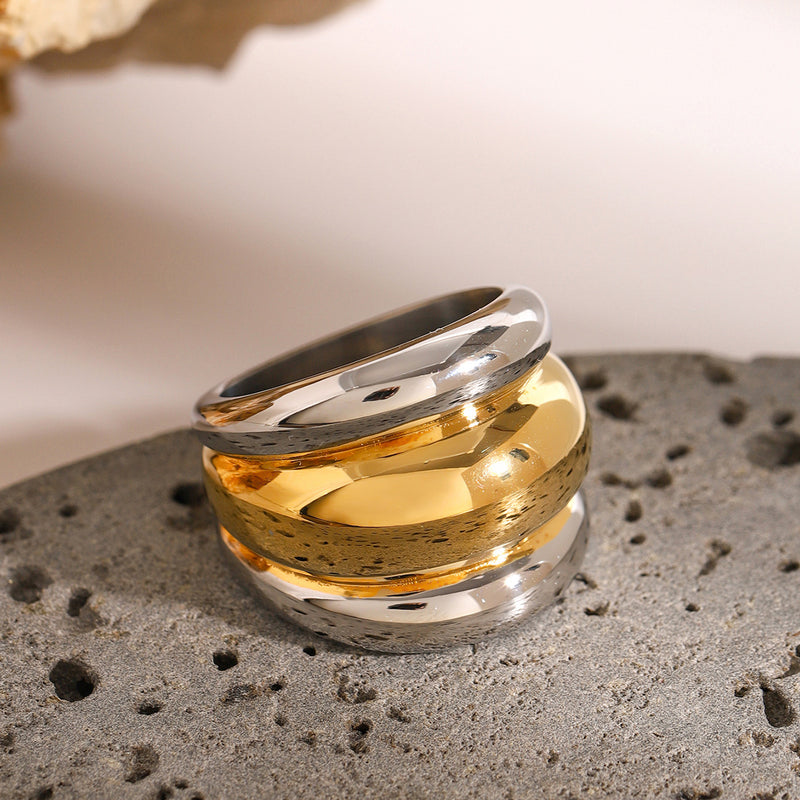 Stainless steel contrast color retaining ring