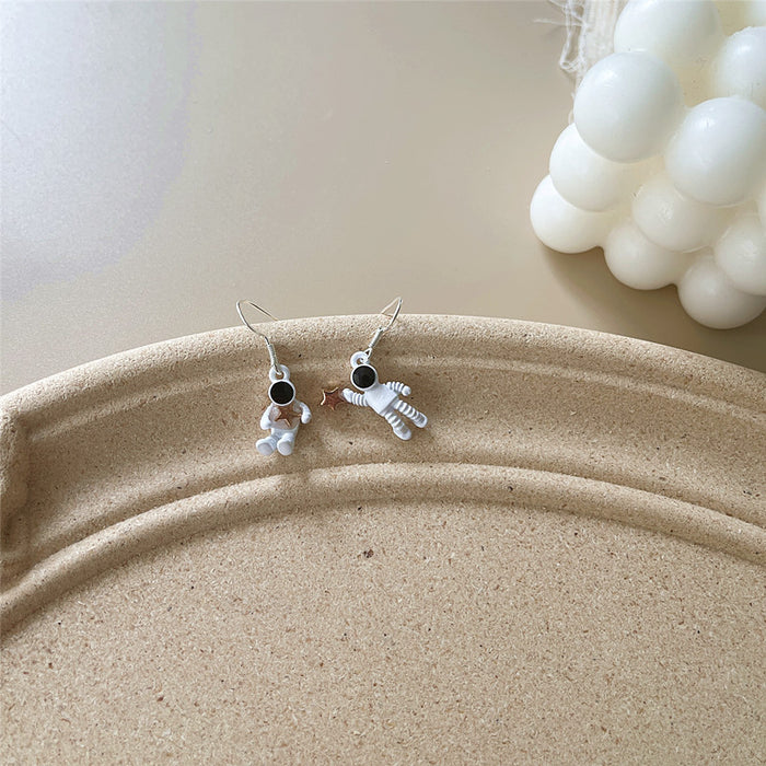 Astronaut earrings design S925 silver needle trend asymmetrical earrings