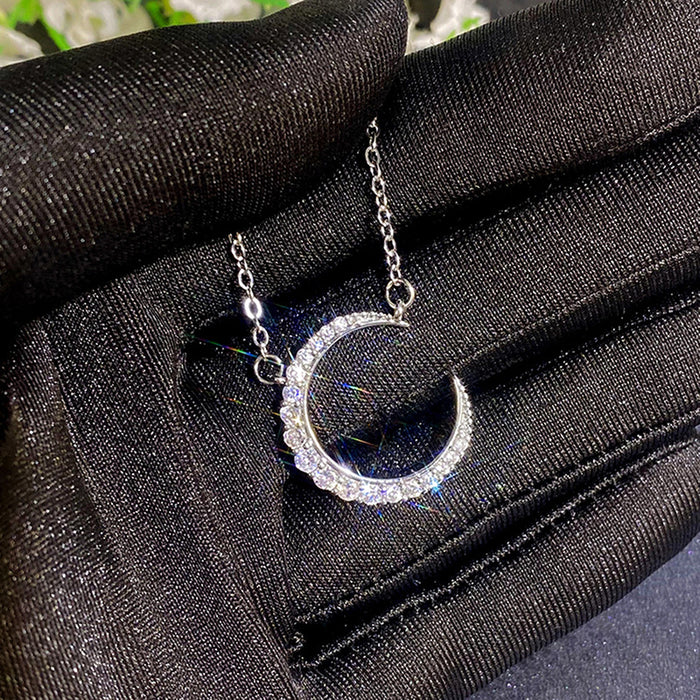 White Moonlight Temperament Crescent Pendant Simple All-match Moon Necklace