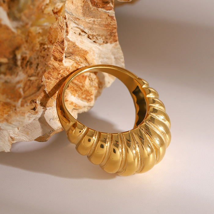 Stainless steel 18k gold croissant ring