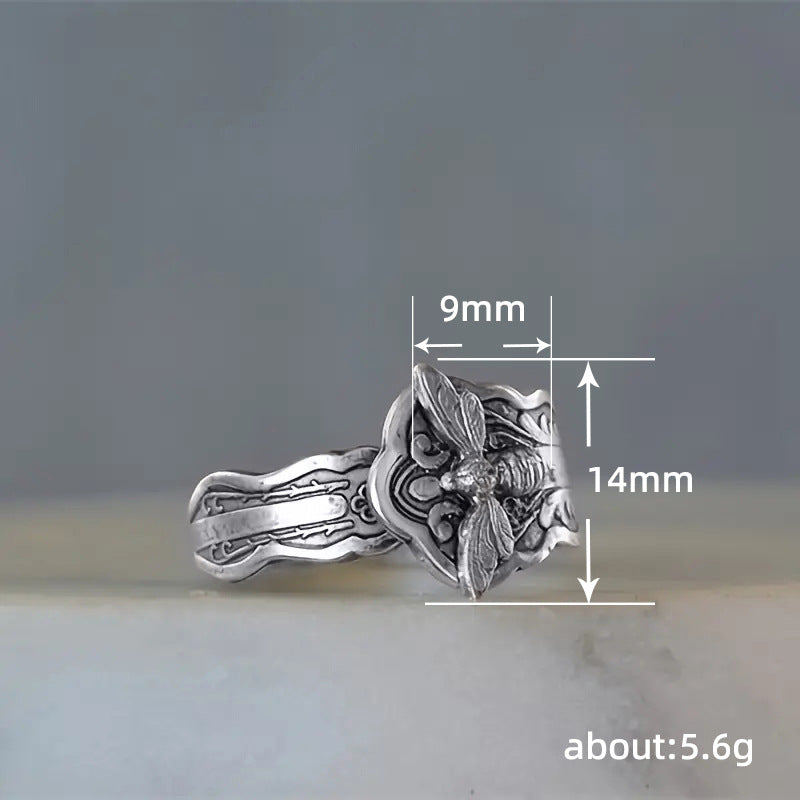 Anillo retro de estilo antiguo con forma de abeja e insecto