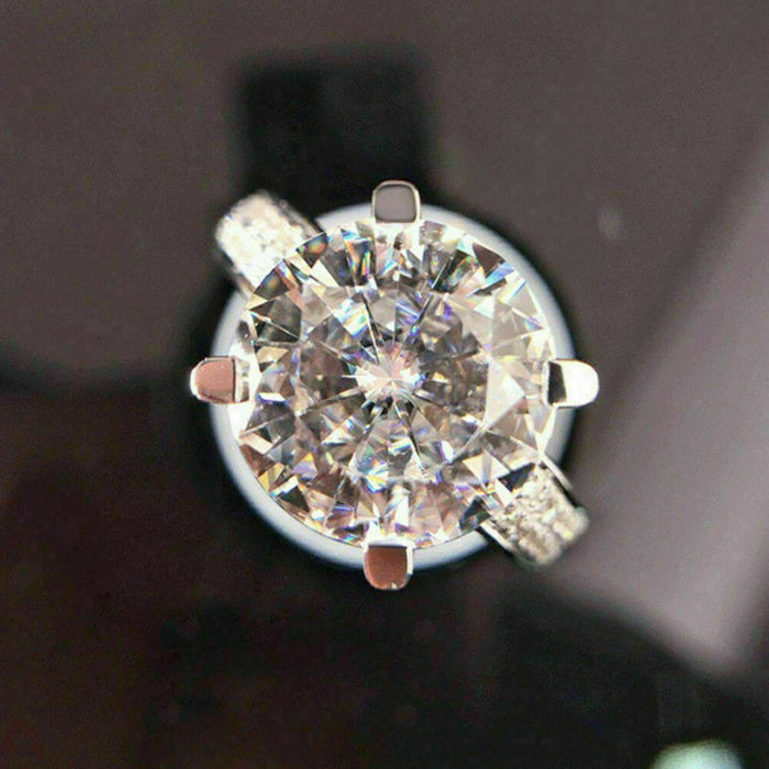 Light luxury four-claw flower bud ring Korean style engagement proposal ring