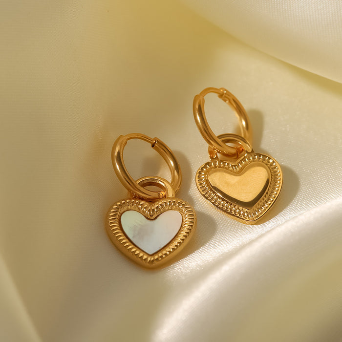 Pendientes colgantes de corazón blanco de acero inoxidable bañados en oro de 18 quilates: joyería de moda