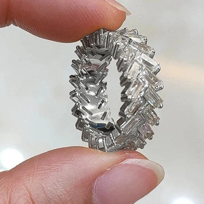 Fashionable and light luxury index finger ring staggered design unisex ring