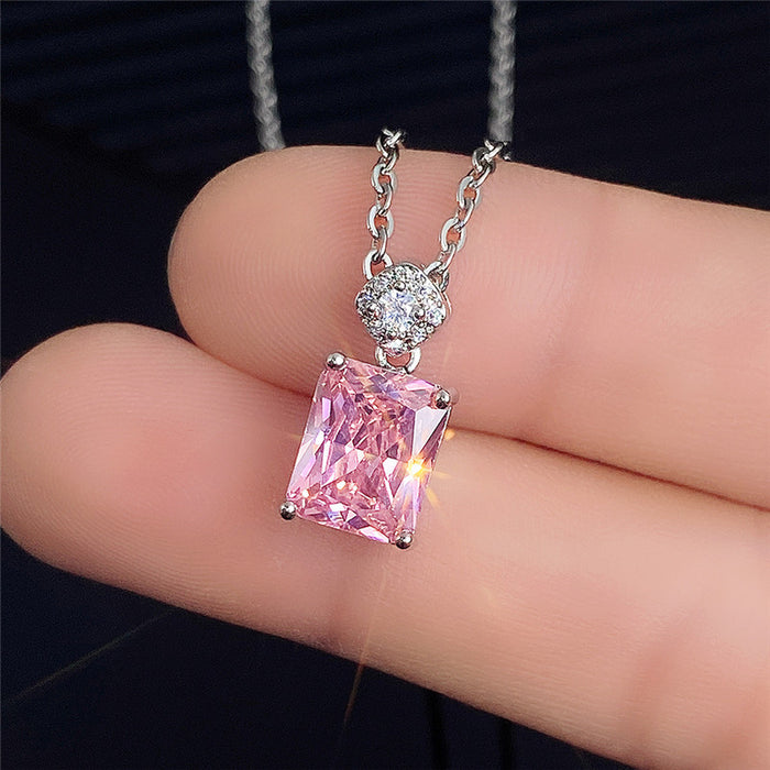 Pink diamond clavicle necklace for women, elegant and versatile necklace