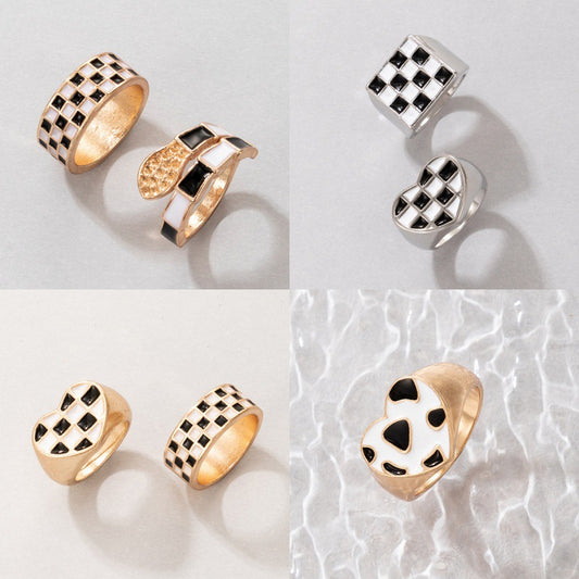 Black and white chess pattern snake shape two-piece ring simple and fashionable women's ring combination