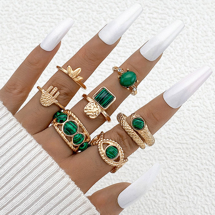 Retro Green Pattern Gemstone Ring Set - Creative Snake Eye Seven-Piece Set for Women