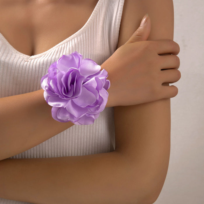 Pulsera de flores hinchadas de nuevo diseño: cadena de encaje de terciopelo de una sola capa para el brazo, joyería para mujer