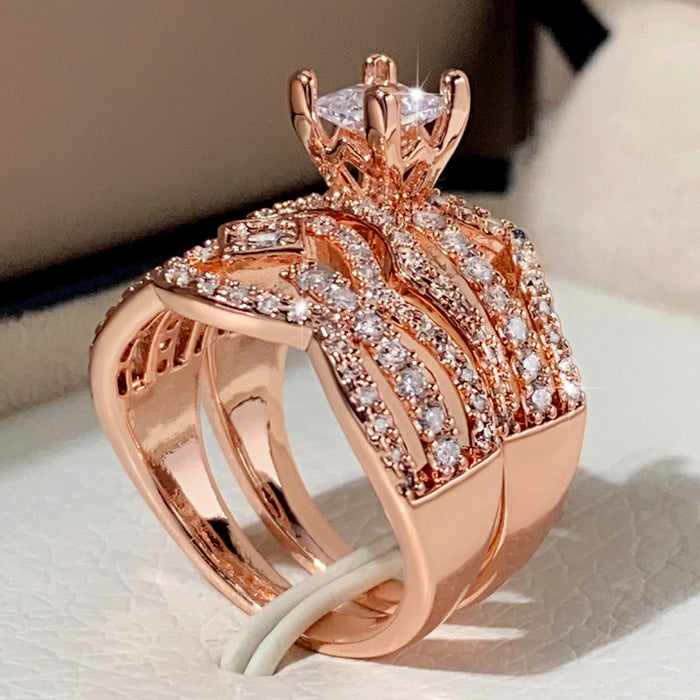 Anillo de compromiso con ocho corazones y ocho flechas de diamantes y circonitas engastadas en estilo europeo y americano.