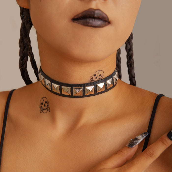 Gothic Punk Velvet Chain Necklace with Metal Choker