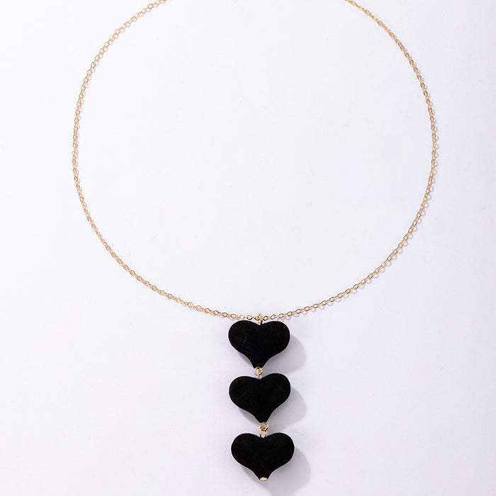 Black Velvet Heart Single Layer Necklace with Geometric Chain Design