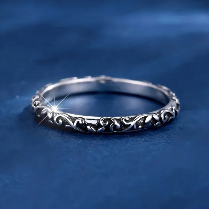 Vintage Engraved Pattern Ring Hollow Vine Design