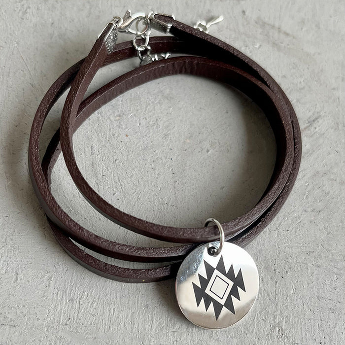 Pulsera de cuero con diseño azteca y cabeza de toro única con diseño bohemio de múltiples capas