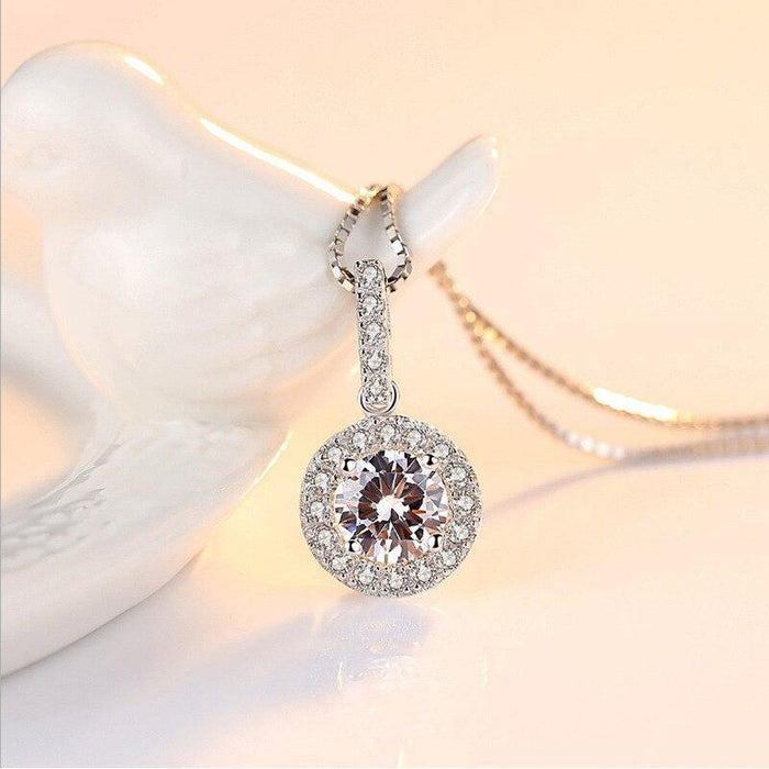 White gold plated disc zircon women's clavicle necklace