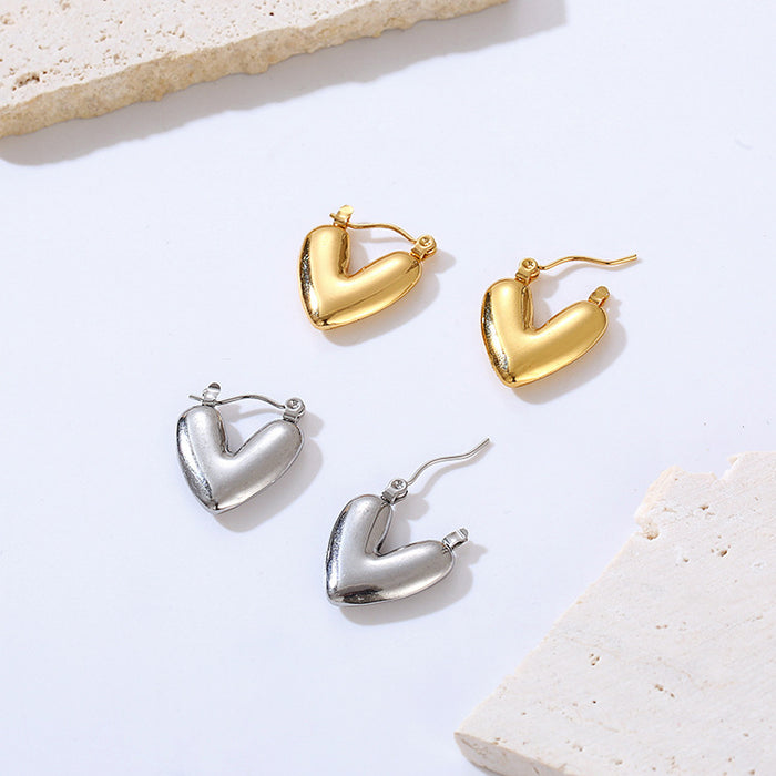 Japanese and Korean love heart titanium steel earrings gold-plated simple earrings