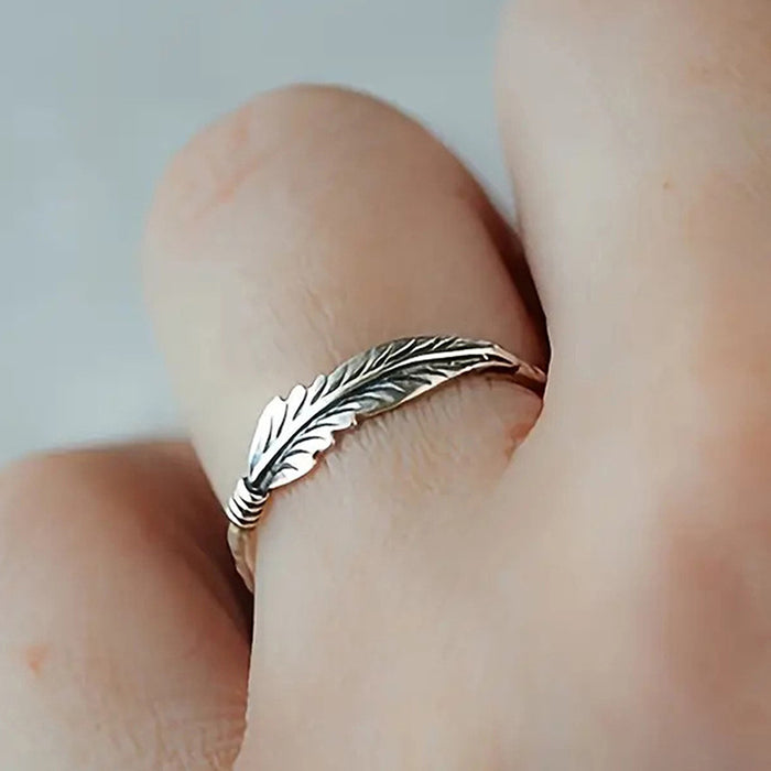 Vintage zircon feather light luxury ring European and American engagement ring jewelry