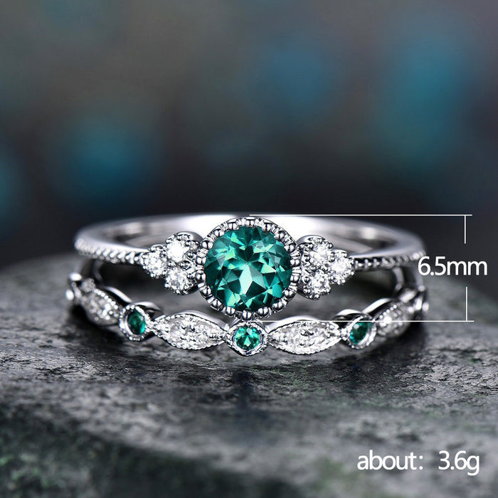 Simple green zircon women's ring