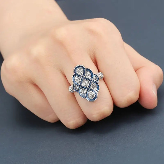 Anillo sencillo con microincrustaciones hueco versátil