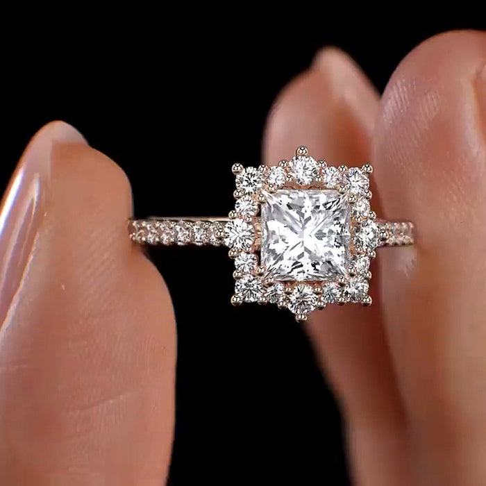 Anillo cuadrado pequeño de lujo ligero con diseño de nicho, anillo cuadrilátero