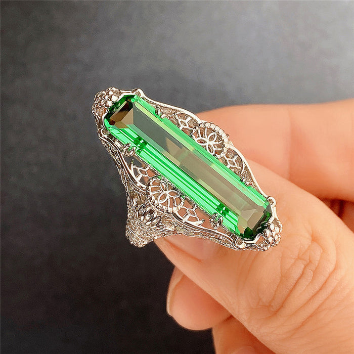 Anillo de moda para dama con diseño retro hueco de circonita verde