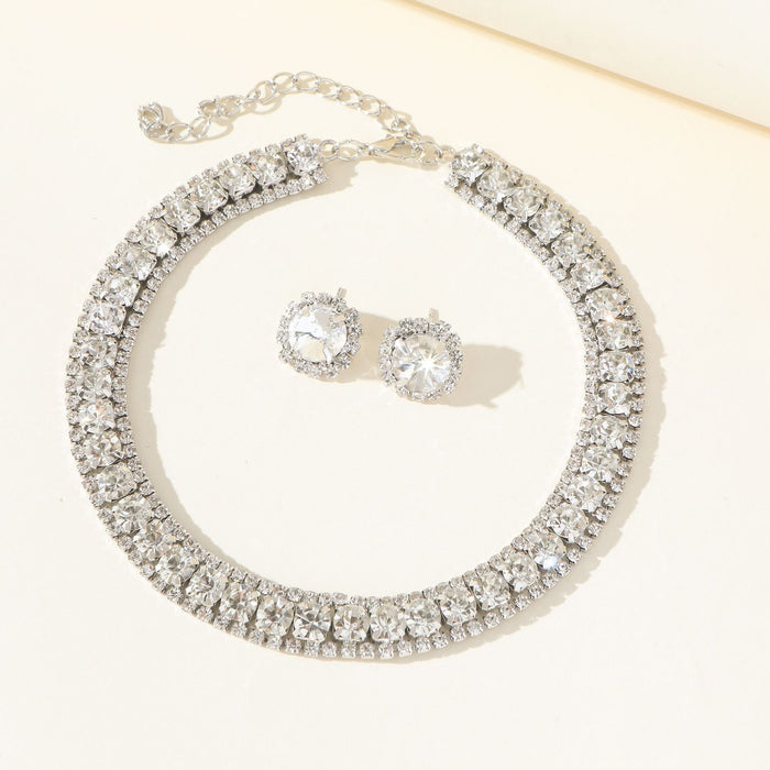 Conjunto de collar y pendientes con diamantes de imitación: joyas de lujo para novias y ocasiones especiales