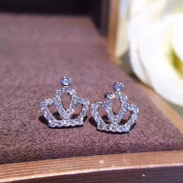 Mini crown earrings for students