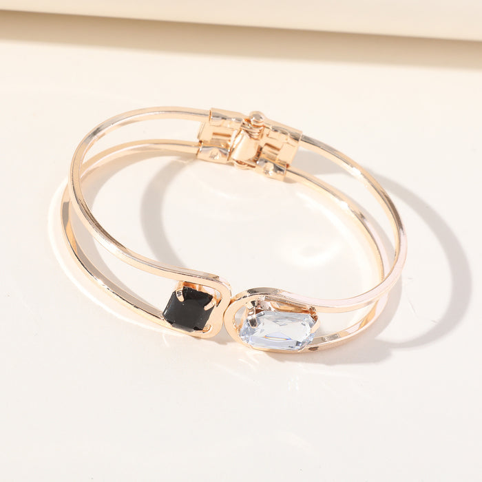 Pulsera minimalista de diamantes de doble capa: brazalete elegante para un estilo lujoso y de tonos fríos